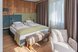 Ein gemütliches Schlafzimmer mit stilvoller Einrichtung