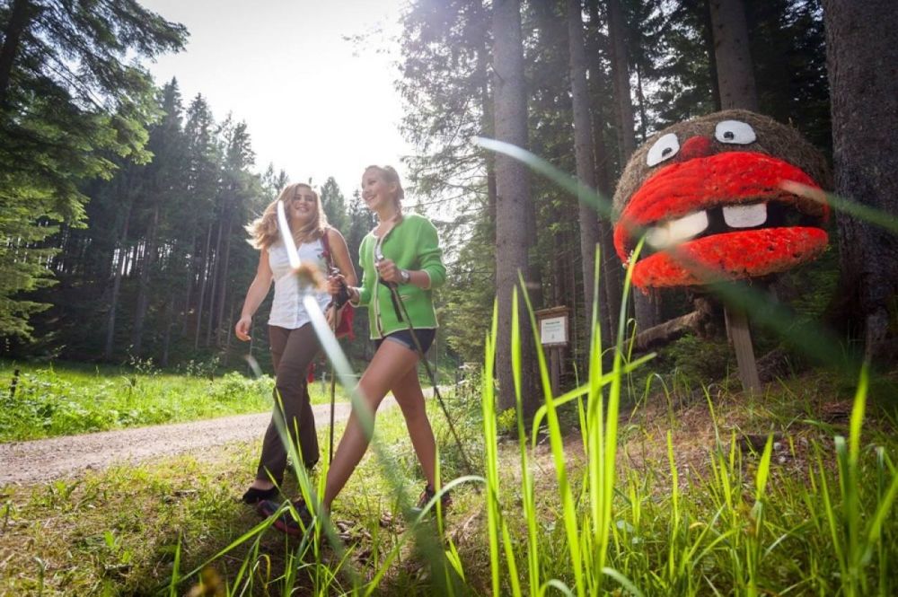 Gaudi Golf Parcours mit Heufigurenweg - Annaberg-Lungötz - Tennengau