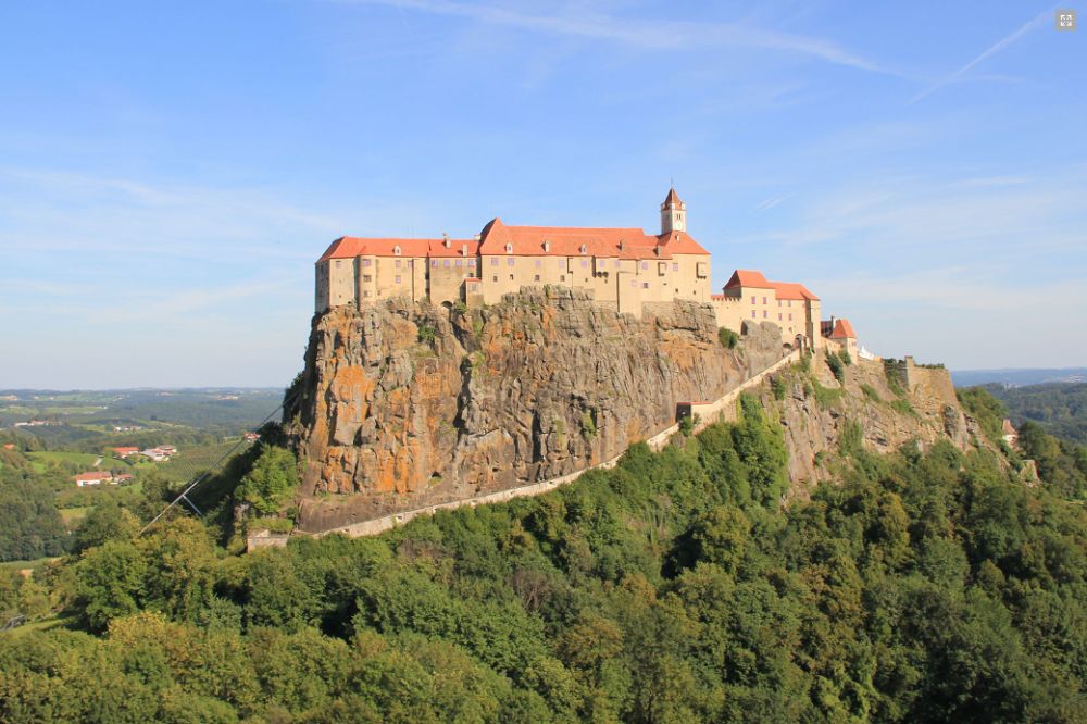 Greifvogelwarte Riegersburg - Riegersburg - Oststeiermark