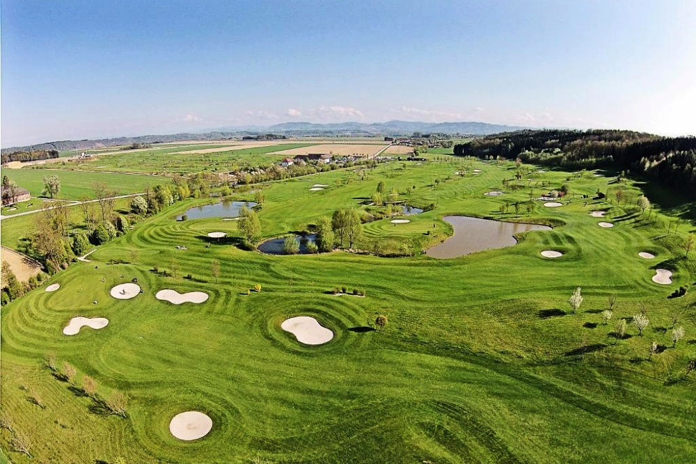 Golfplatz Kronstorf-Steyr - Hotel Metzenhof - Kronstorf - Steyr und die Nationalpark Region