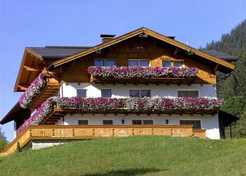 Gästehaus Alpenruh und Landhaus Gföllberg - Holzgau - Lechtal